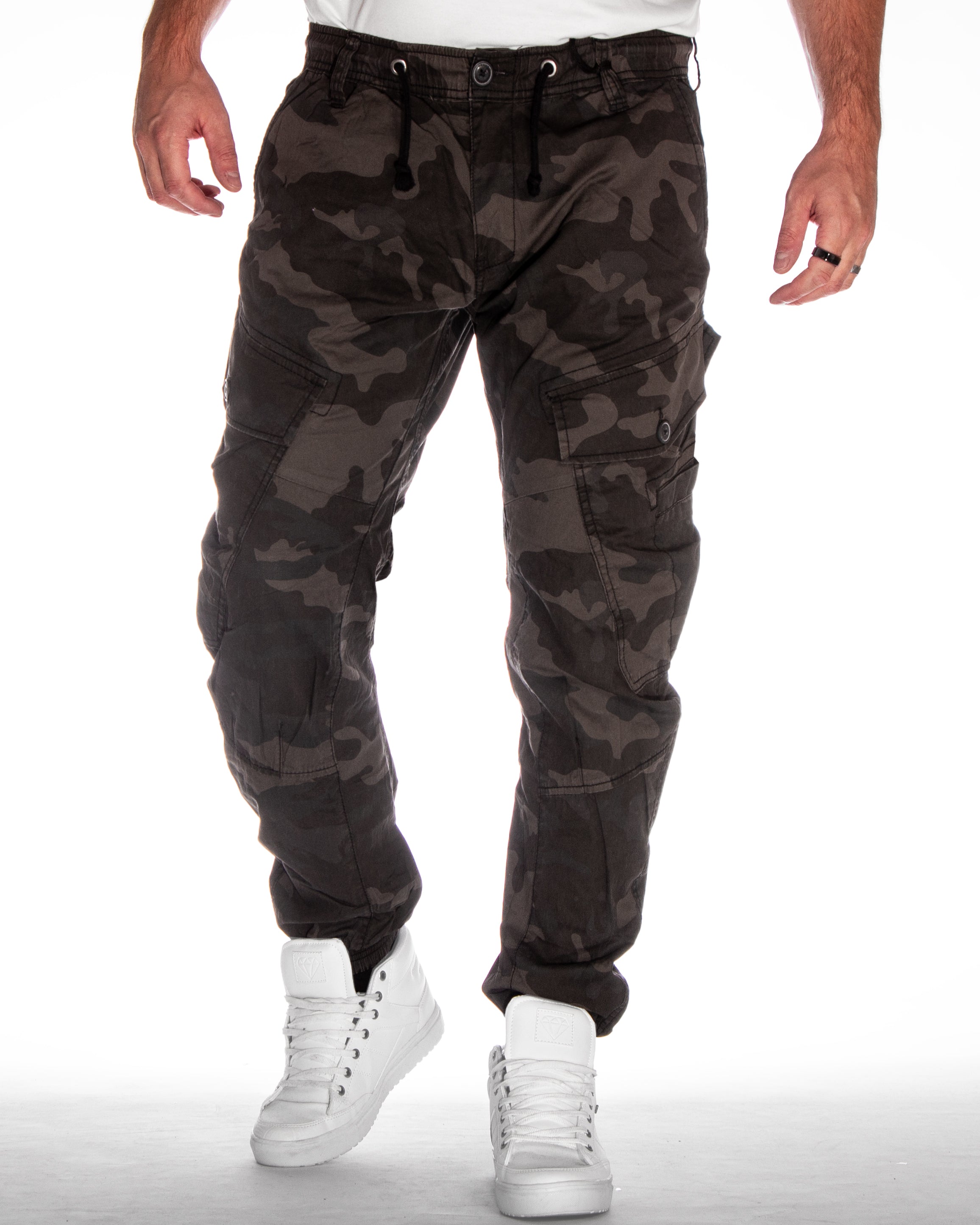 Dark deals camouflage pants